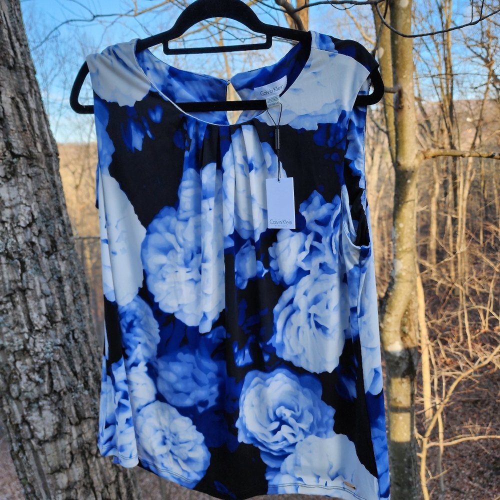 NWT Chic Blue and Black Blouse with Elegant Design